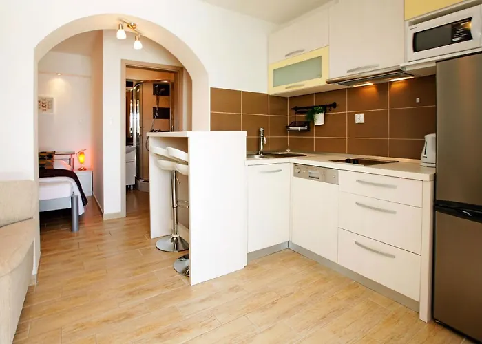 Lena Apartament *