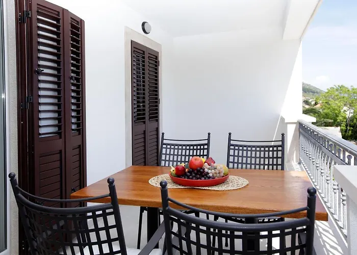 Apartman Lena