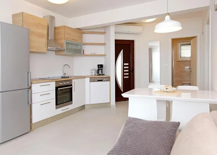 Apartman Lena