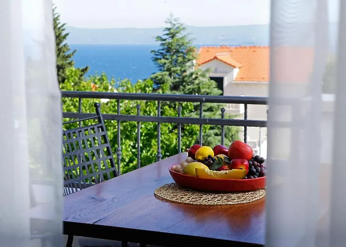 Lena Apartman Bol