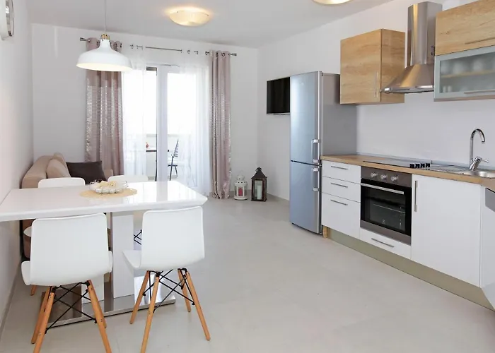 Apartman Lena